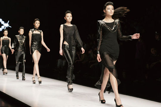 ��17�ú��{�ɰ��������b���[��