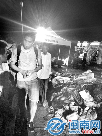 海都記者施建華昨晚在事發現場采訪